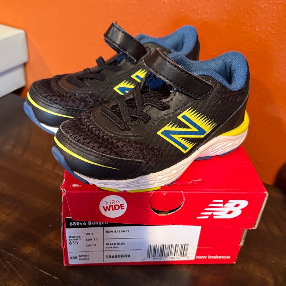 New Balance Kids' Black and Yellow Sneakers